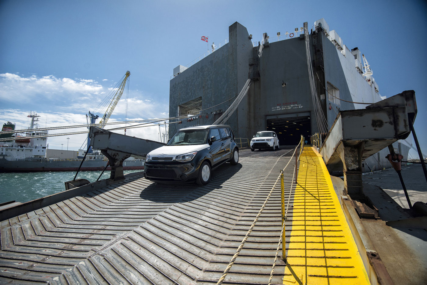Port of Hueneme - Cars Offloading