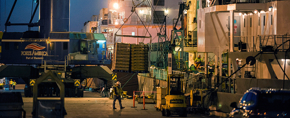 Port of Hueneme - Workers at Night