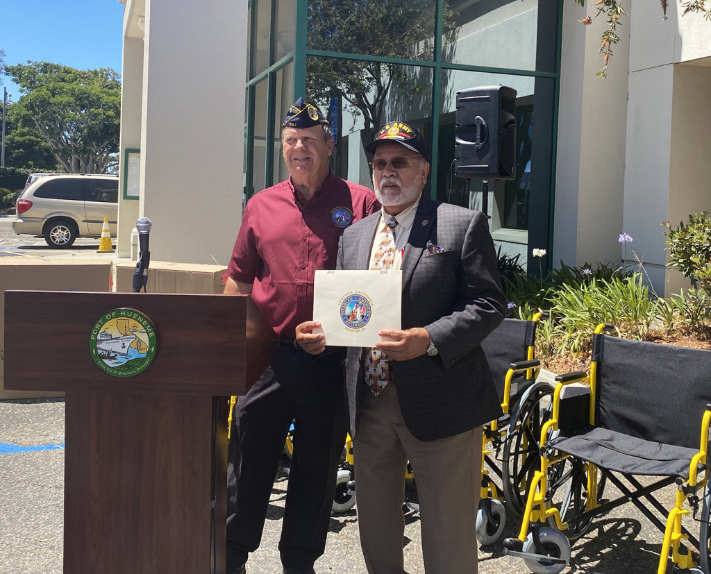 Charlie Foote, Commander, CSO of Disabled American Veterans – Ventura Chapter 24, presents a certificate to Oxnard Harbor District Commissioner Jess J. Ramirez.